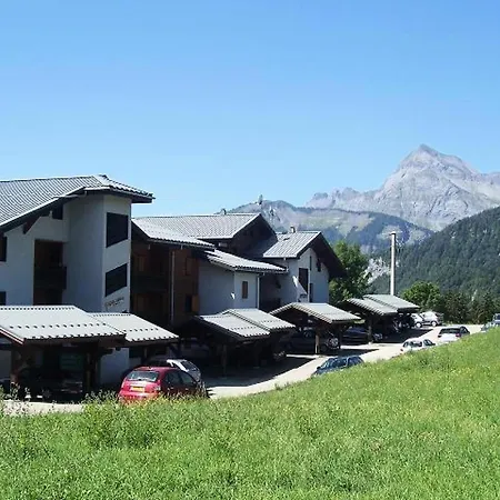 Les Balcons Du Charvin - Agreable Avec Terrasse Proche Ski-bus Et Commerces Mae-2354